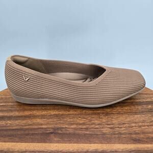 Vivaia Margot Walker Flats Womens 6 36 Square Toe V Cut Slip On Comfort Shoes